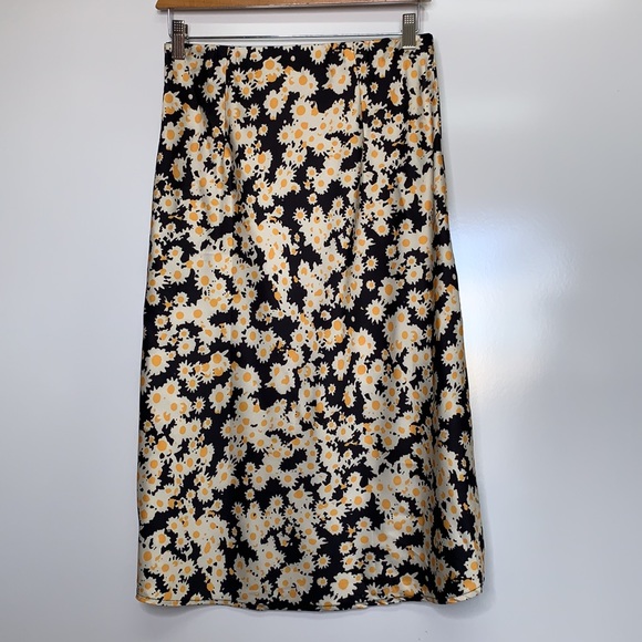 NWOT KEASMTO Black Sunflower Floral Retro Midi - Picture 6 of 10